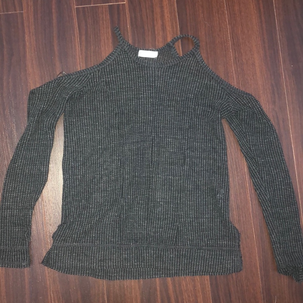 Shoulder Cut Out Sweater RSQ